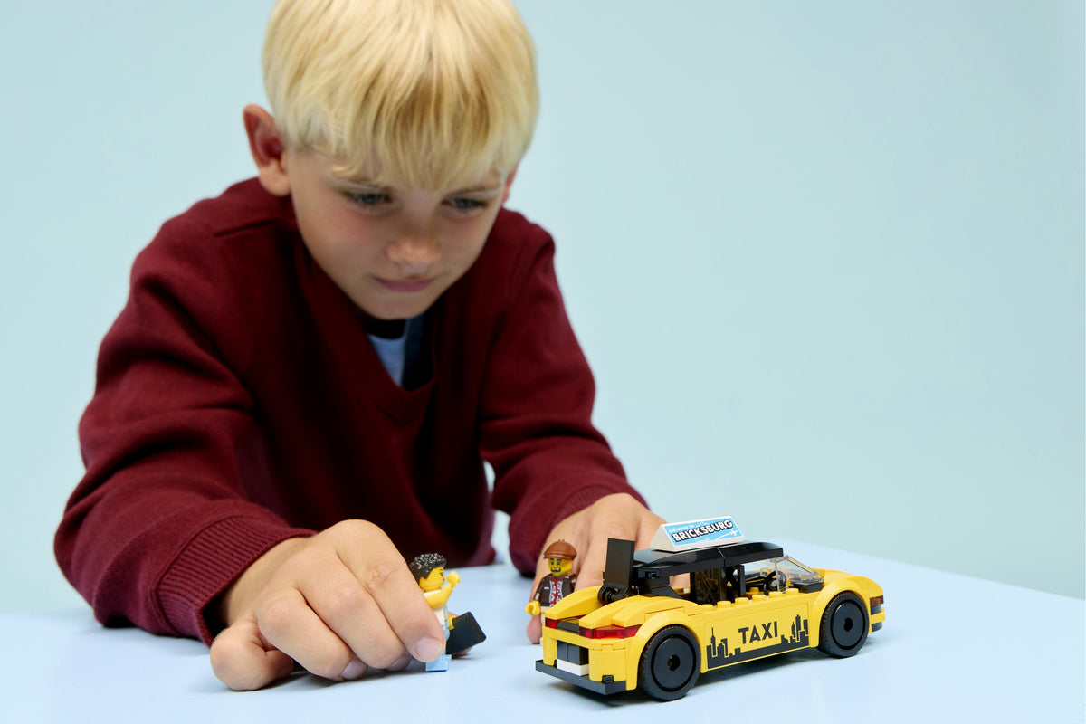 LEGO 60487 Yellow Taxi play
